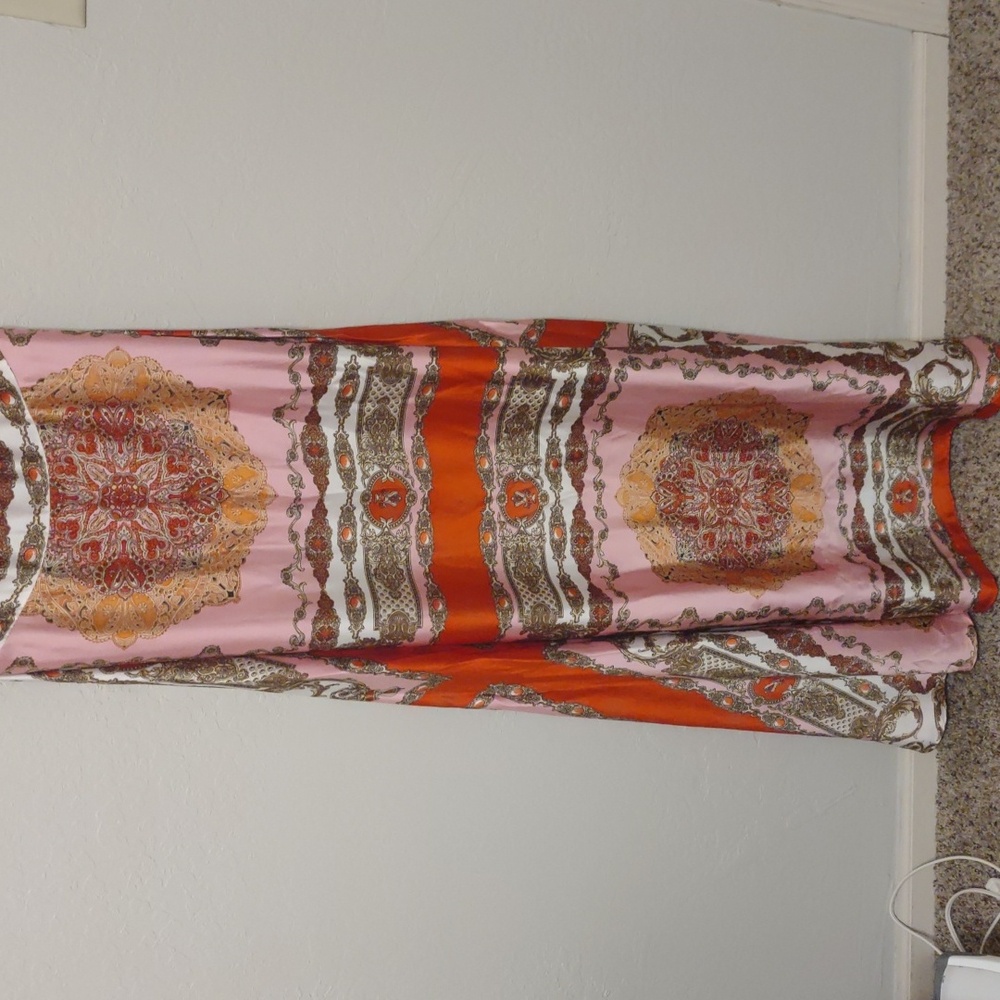 Scarf Pattern Halter Maxi Dress - Picture 4 of 11
